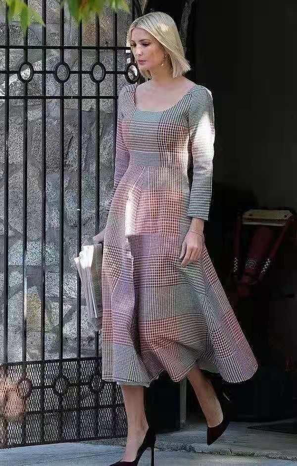 『看起来』伊万卡身材好不是没道理,穿健美裤跟丈夫晨跑,一路打闹像个孩子