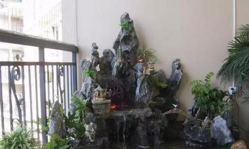  「人喜欢养」在阳台上砌一个鱼池，可拉风了，让外人一看就觉得你是个土豪！