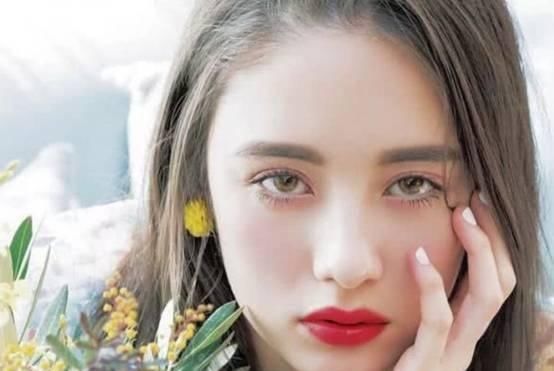  「女生」脸上有这4个特点的女生,是今年最受欢迎的长相!!!