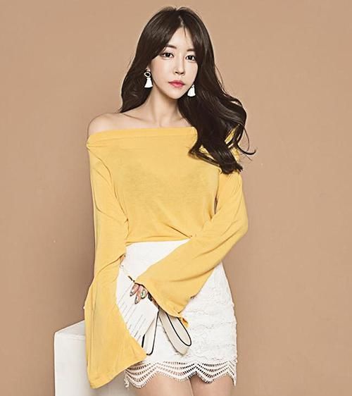  气质■露肩上衣半身裙，文艺清新气质，尽显青春靓丽！