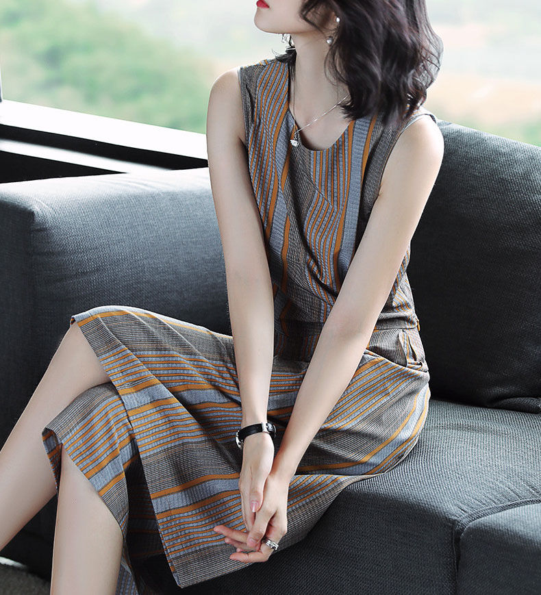 带娃出门千万别穿连衣裙，穿洋气阔腿裤套装，下一个辣妈就是你