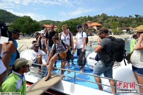 巴厘岛叫停“恶魔眼泪”观光 中国游客暂勿前往