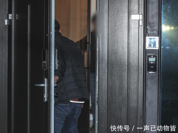 具荷拉是怎么死的