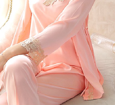 东莞“冰睡衣”火了，如今女人家里没人都这样穿，方便透气又迷人