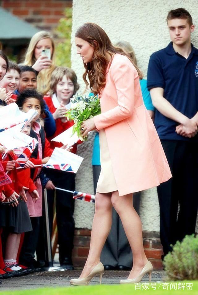 凯特王妃真的美吗?老照片告诉你,端庄大方,令人心动