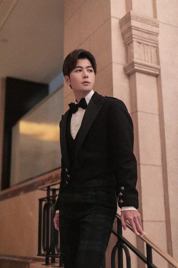 请来半个娱乐圈的Ralph Lauren大秀，到底有什么值得看?