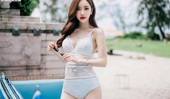 性感的白色蕾丝比基尼, 自然散发的清新甜美气息
