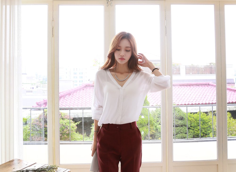 思念，在悠悠岁月里悄悄沉淀;执著，在遥遥守望中风化成石