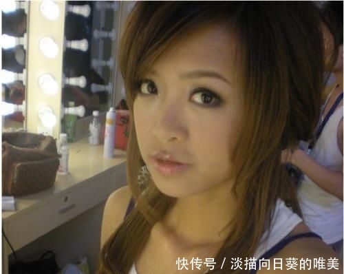 又一位明星官宣结婚!晒两本结婚证大秀幸福,圈