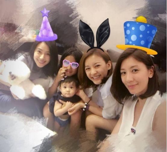 赵丽颖以劈叉暗示怀孕是乌龙,聊聊贵圈那些年被怀孕的女明星们