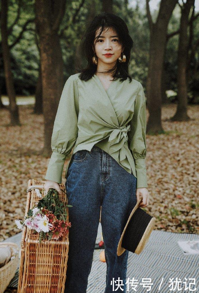  女神博主：夏日如何穿出高级感，西服、衬衫、牛仔裤都能做到，得这样搭才行