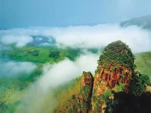 看山看云看梯田，人间仙境南尖岩