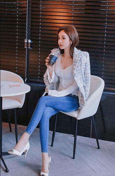 紧身裤可以穿出不一样的女人味, 穿起来分分钟有范到极点