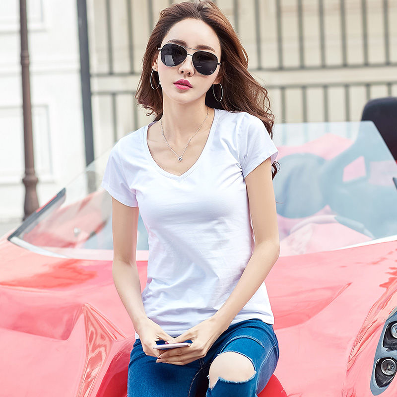 丰满的女人少穿连衣裙，穿穿这“勾魂衫”，凹凸有型“露”点才美