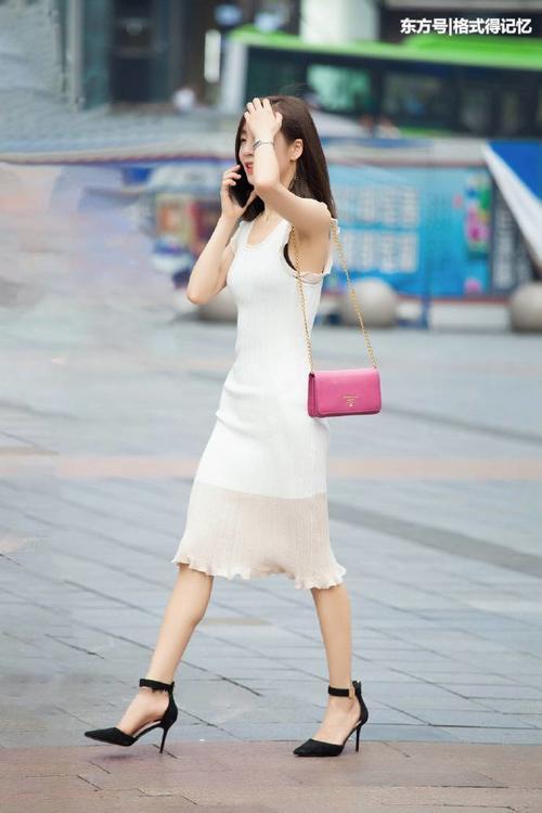 街拍：图4、图5吊带装呈现出S曲线身材，图6时尚辣妈身材太好