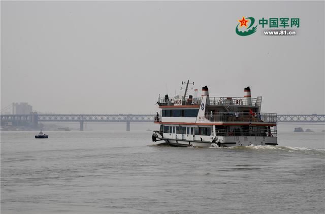  北高速收费站@江城?重启丨解放军报记者全景记录武汉“解封”