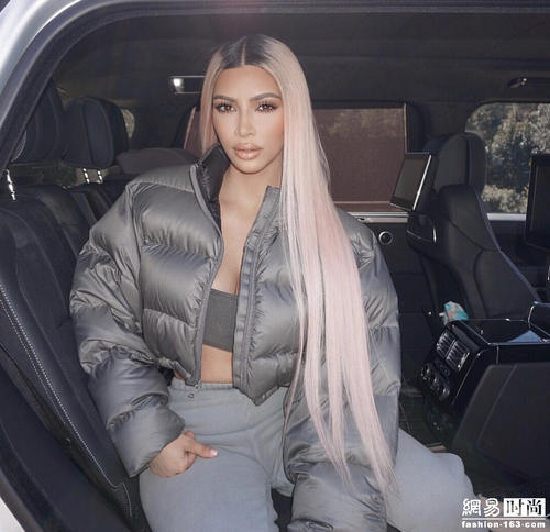 卡戴珊这么富 但她穿的衣服真的都不是啥值钱货