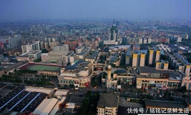  【内衣】广东这座小镇被称为“中国内衣之都”，城建跟地级市差
