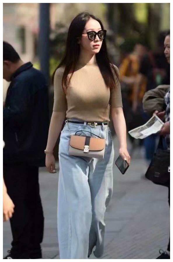 街拍：图1青春靓丽，图4韵味十足，图7身材火辣让人面红心跳