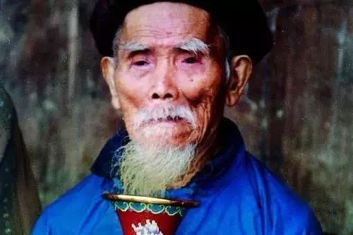133岁！这位遵义老人曾是中国最长寿老人，一根老烟杆抽1百年