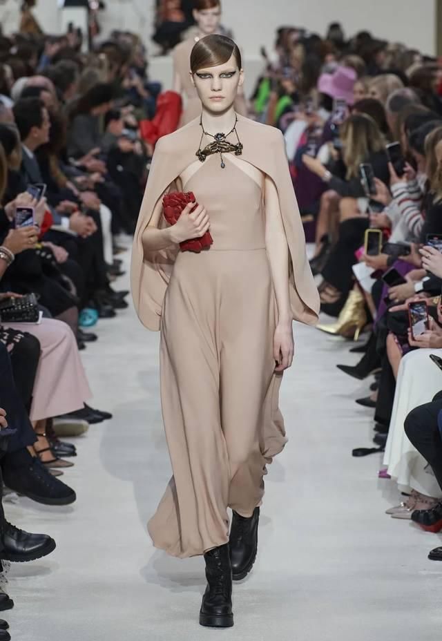  色彩：时装展最靓话题：这8大颜色夫人夫人太炫了，美哭！！