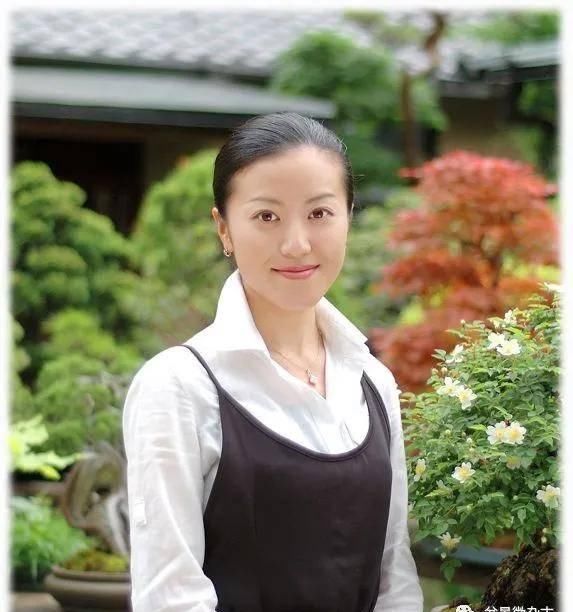 『花盆中』日本盆栽女高手山田香织