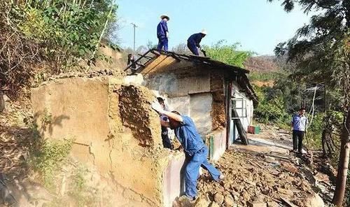  继承■农村户口已迁出，还能继承农村父母宅基地吗？看看吧