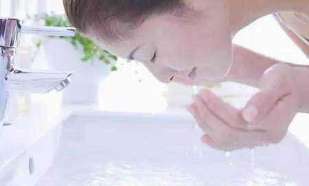  「洗面奶」洗脸不一定要依赖洗面奶，下面2个方法拿去用吧