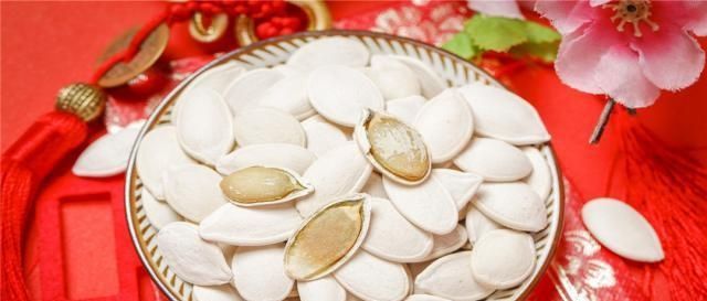  [们小时候吃]包装太“寒酸”的4种零食，明明很好吃，却因为包装很少有人买