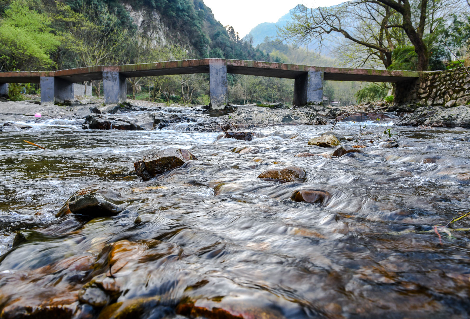 正是春时好风光，自驾皖南318小川藏线