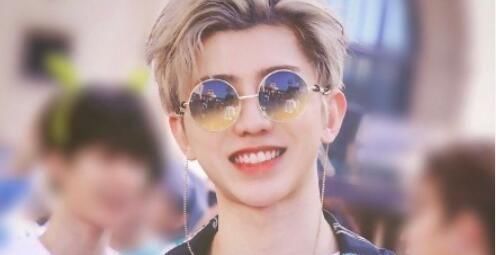  「上榜」拥有金发神颜的爱豆｜蔡徐坤、王一博同上榜，你最pick哪一个