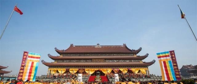 我国面积最大的寺庙，占地5百余亩，门票仅20元，观光车免费坐