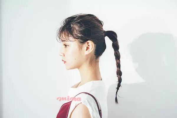 时尚｜明明选对款式还是穿不美连衣裙？可能是“它”的锅……