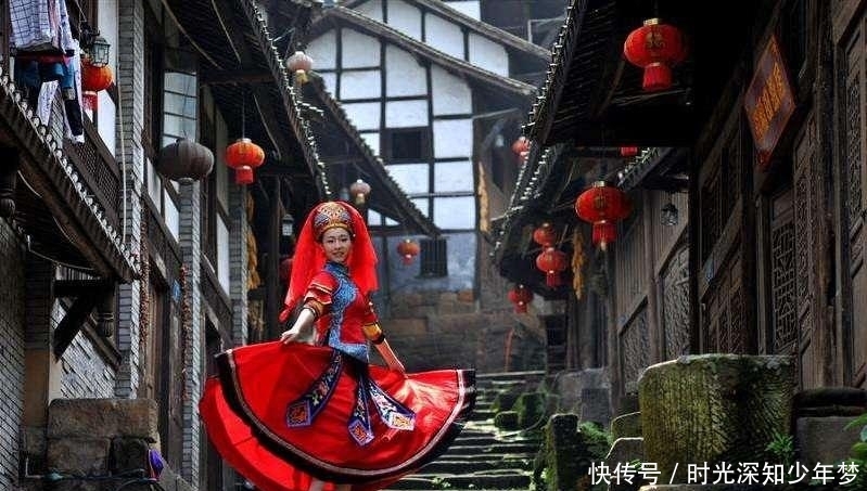 重庆这座免费古镇，内藏万里长江第一街，在美国已被纳入课本范文