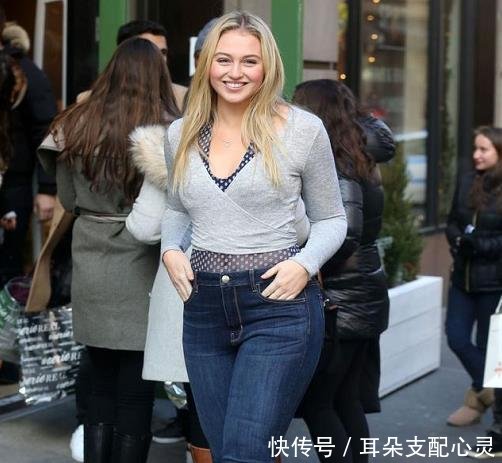 她体重160斤，却靠马甲线成为超模，网友原来胖子也这么美