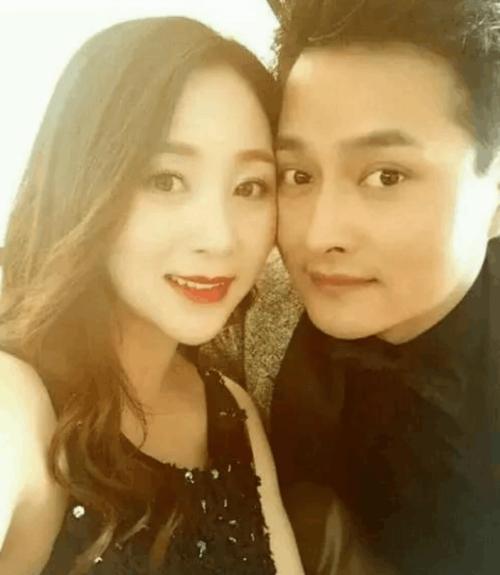  「懂事」云飞成名后却抛弃妻子，前妻独自带女儿生活，女儿乖巧又懂事！