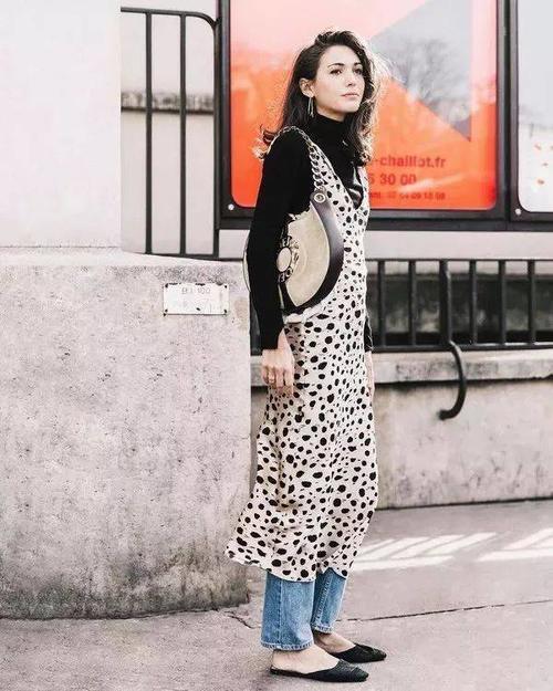 裙子这样穿到底好看不好看？你说了算！