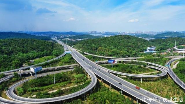 中国即将来临不限速高速，中途不设收费站，限速120将成历史