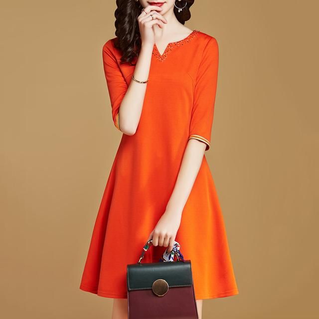 腿粗，屁股大不好看?穿这种洋气A裙，显高显瘦，美到你不敢相信