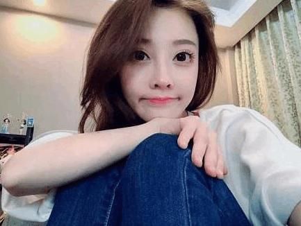 抖音女神黑料再被扒，明明是老板装打工妹博同情，网友：真恶心