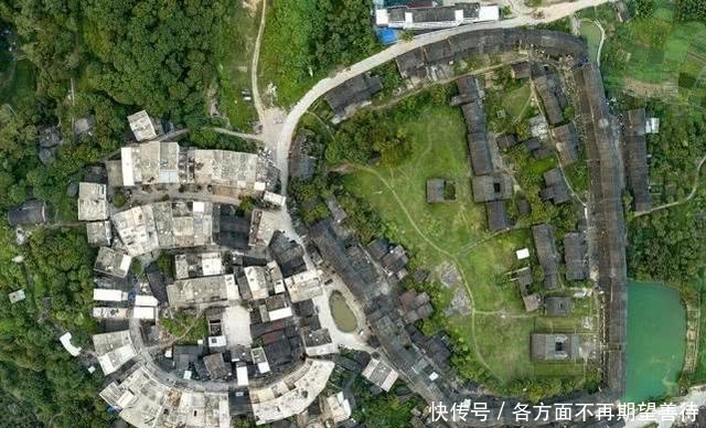 世界上最大土楼，占地34650平方米，最多时楼内住1300多人