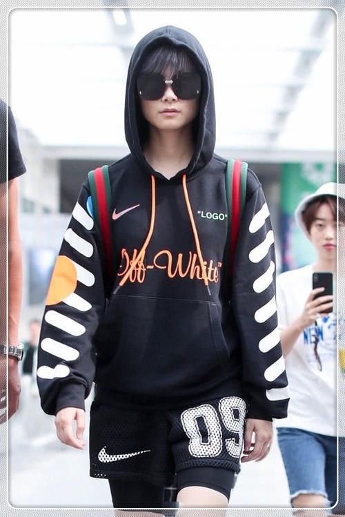 李宇春的时尚真难懂！短裤内穿男士泳裤？网友：欣赏不来！