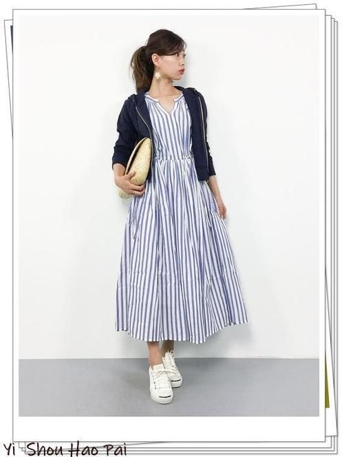 『海军蓝风连帽卫衣』能穿3季的万能搭配单品!海军蓝连帽卫衣的多种造型示范