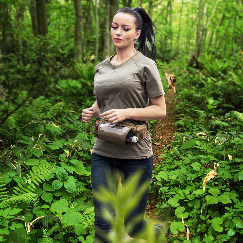 到成都才知道，整条街男女都挂“万向包”，霸气拉风，上街忒拉风