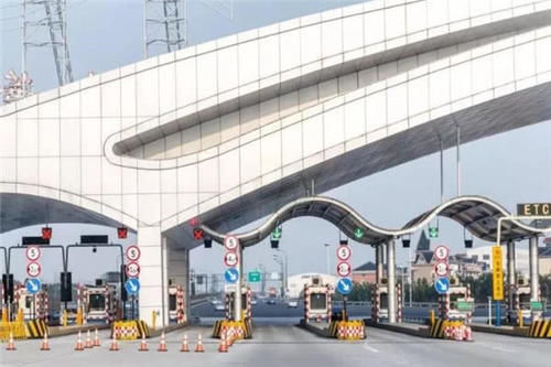  高速■中秋3天开车上路，高速公路会免费吗？有需要的车主请了解