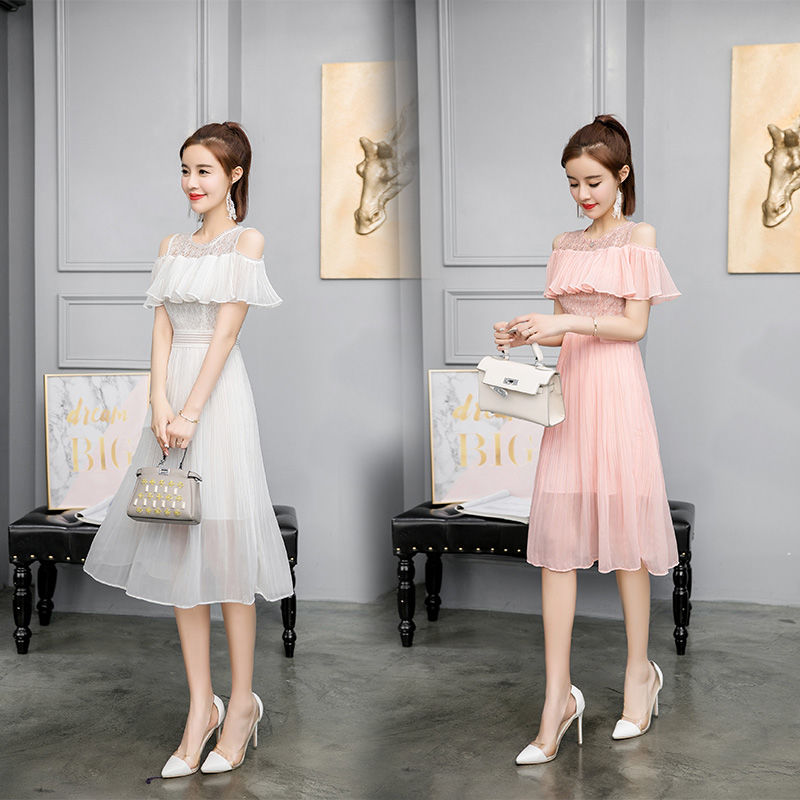 蕾丝的优雅永不过时，悠悠女人味挡不住，8090后女人穿，超美