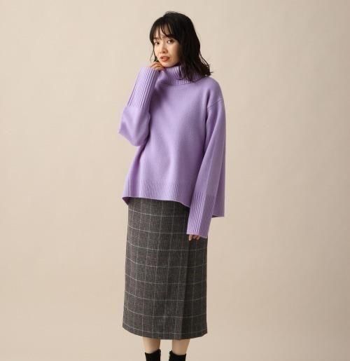  『色格纹窄裙』乍暖还寒时节，就用「格纹窄裙穿搭」展现女人味