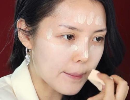 世上没有丑女人，只有懒女人!学会这几个淡妆小妙招，5秒变美女