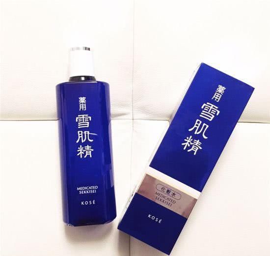  『保湿』最好用的补水保湿爽肤水排行榜：美白保湿去黄气，是女神们的最爱