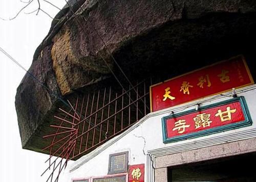 中国最大的天然石窟寺，被石头压了400年，却安然无恙